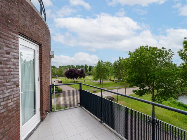 Ossenwaard 52, Wijk en Aalburg