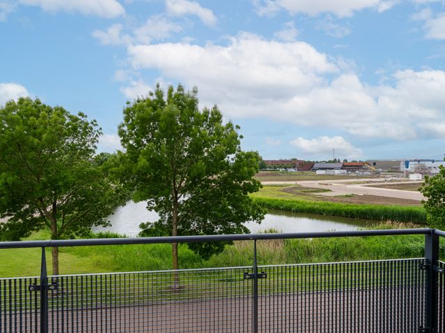 Ossenwaard 52, Wijk en Aalburg