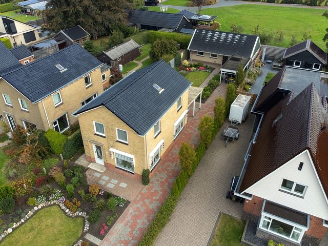 Jeltingalaan 66, Buitenpost