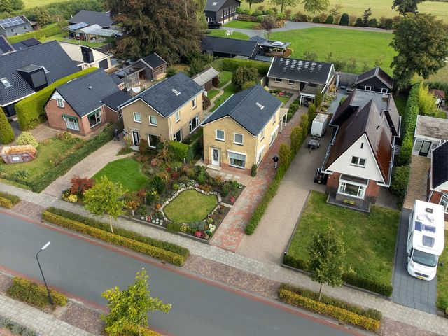 Jeltingalaan 66, Buitenpost