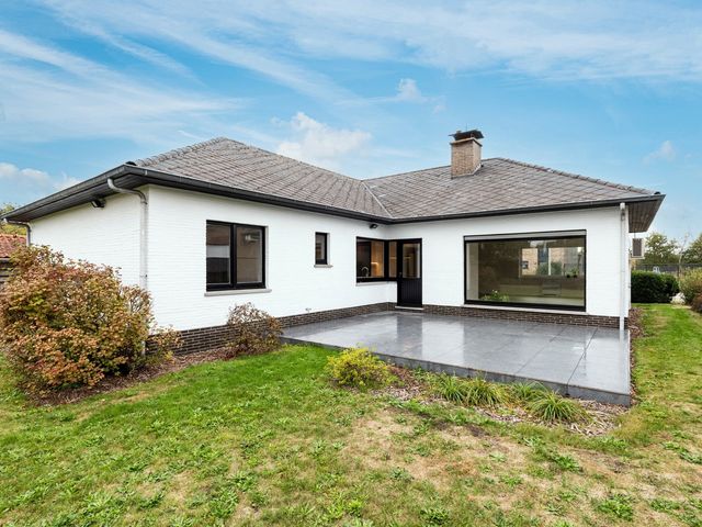 Zwaluwstraat 23  , Balen