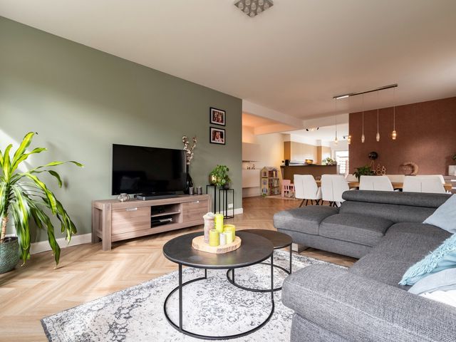 Parkstraat 38  , Ravels