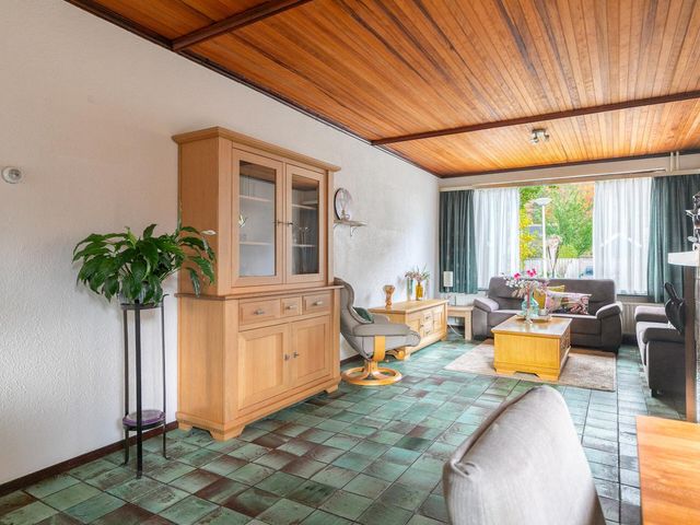 Flamingostraat 11, Nispen