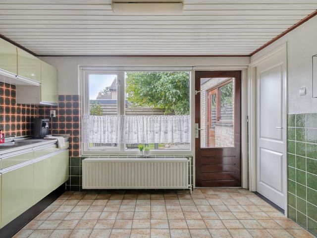 Flamingostraat 11, Nispen