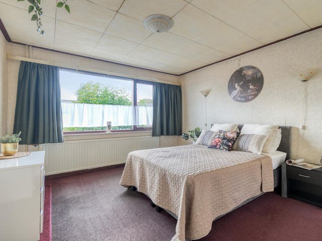 Flamingostraat 11, Nispen