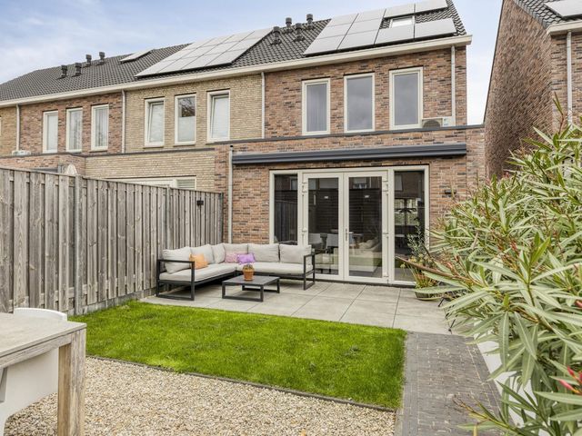 Titus Brandsmastraat 27, Roosendaal