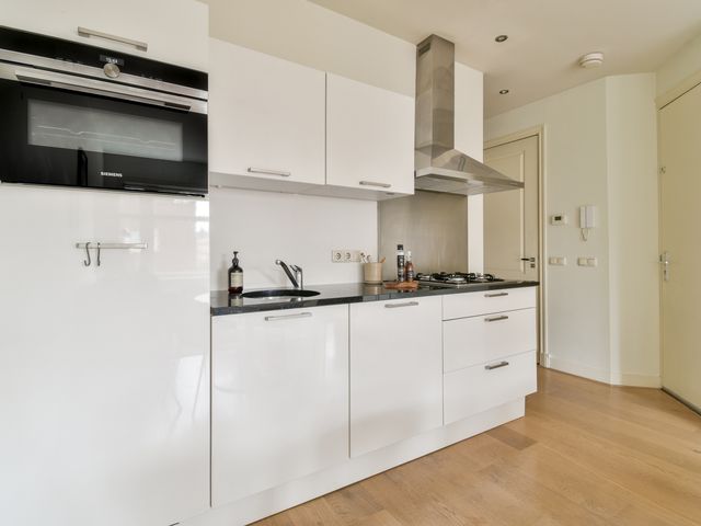 Luzacstraat 9 3, Amsterdam