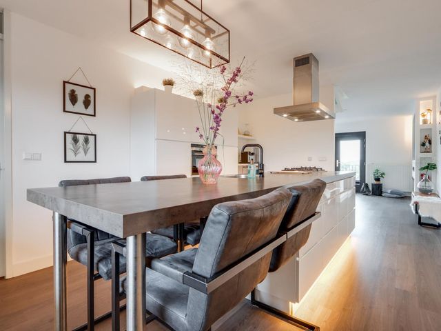 Waddenweg 351, Hoofddorp