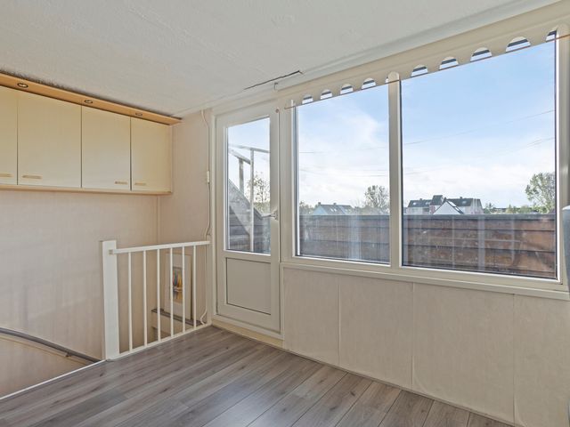 Doorzwin 1215, Julianadorp