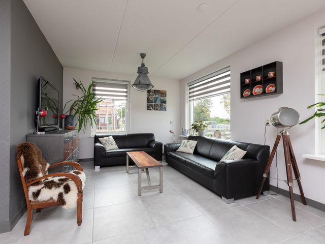 Waaxenserweg 11, Lollum