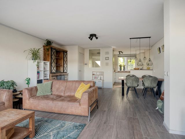 C. van Eesterenplein 54, Almere