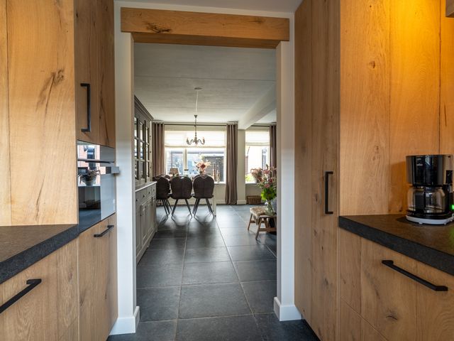 Kamille 27, Sprang-Capelle