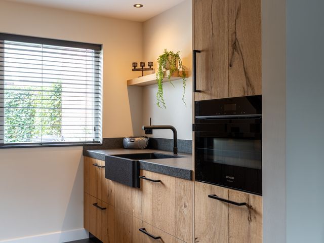 Kamille 27, Sprang-Capelle