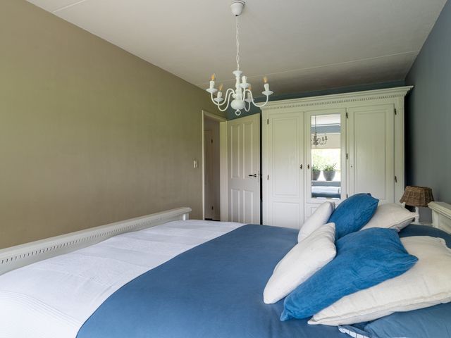 Kamille 27, Sprang-Capelle