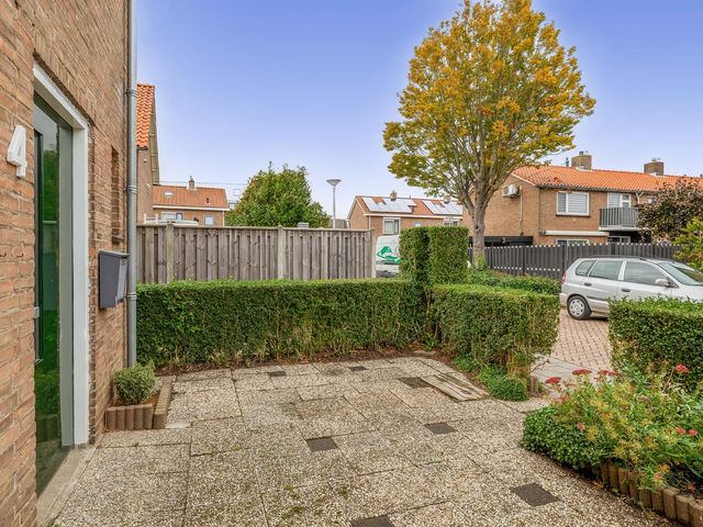 Trompstraat 4, Rozenburg