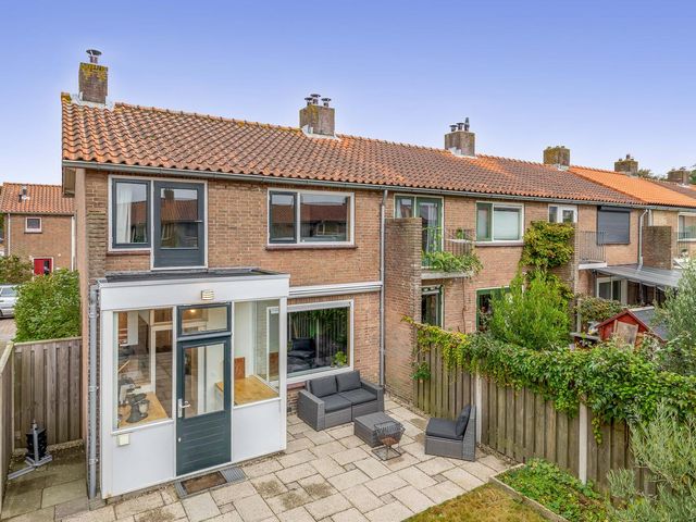 Trompstraat 4, Rozenburg