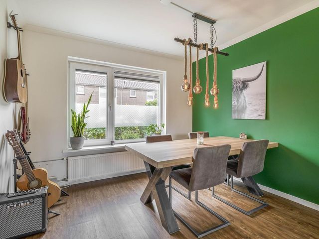 Trompstraat 4, Rozenburg