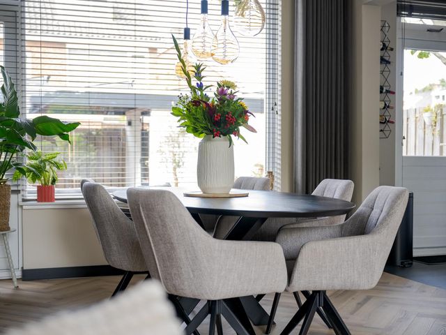 Jan van Brakelplantsoen 10, Voorschoten