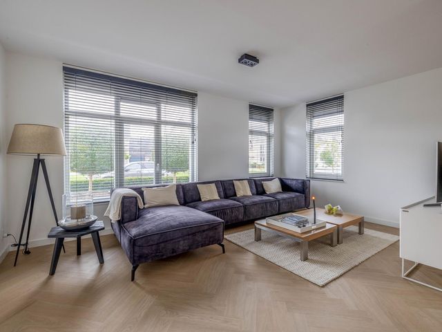 Velskampstraat 24, Velden