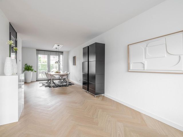 Velskampstraat 24, Velden