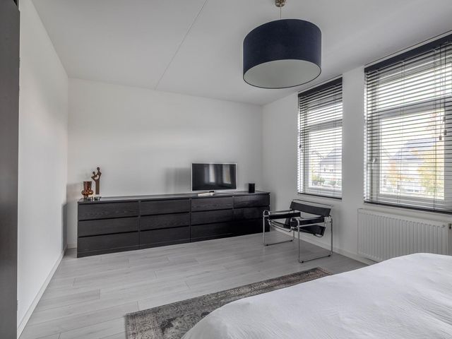 Velskampstraat 24, Velden