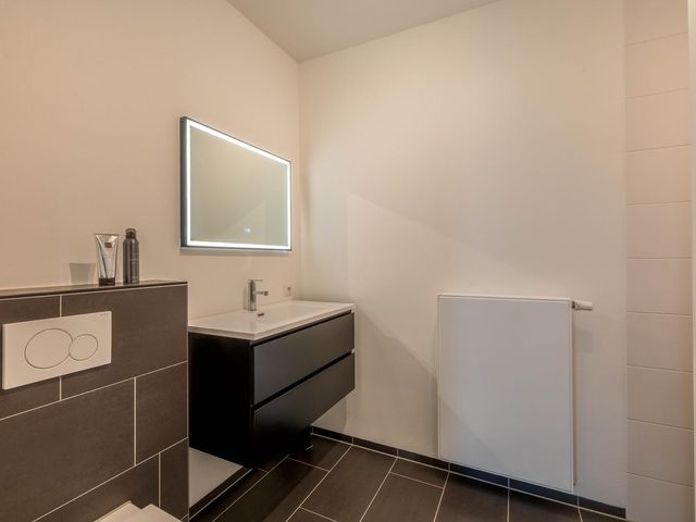 Velskampstraat 24, Velden