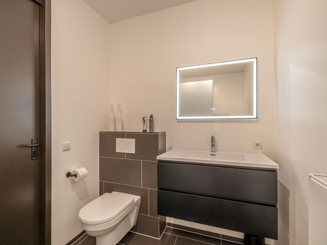 Velskampstraat 24, Velden