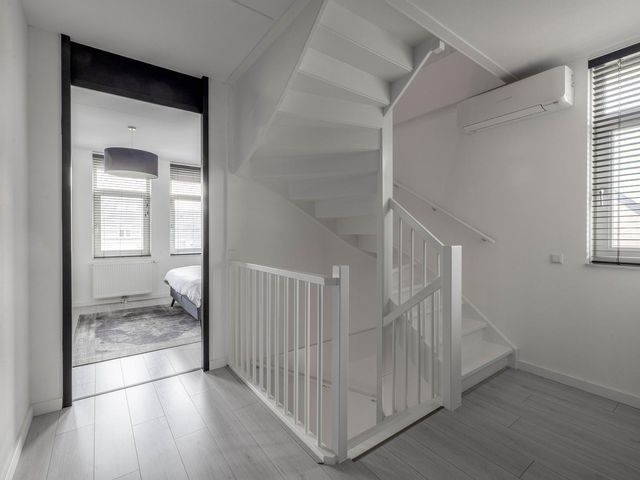 Velskampstraat 24, Velden