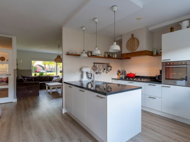 Prauw 34, Veenendaal