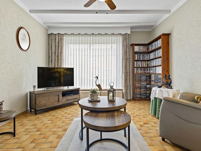 Hendrik van Leyenstraat 19, Born