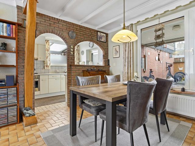 Hendrik van Leyenstraat 19, Born