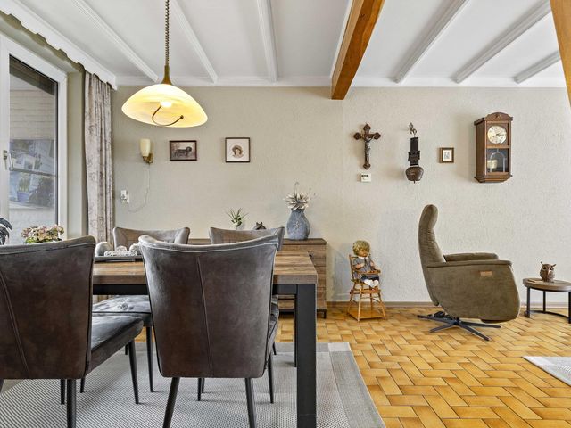 Hendrik van Leyenstraat 19, Born