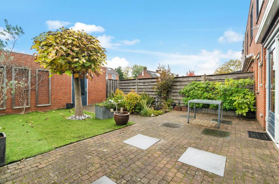 Deken Lendersstraat 31