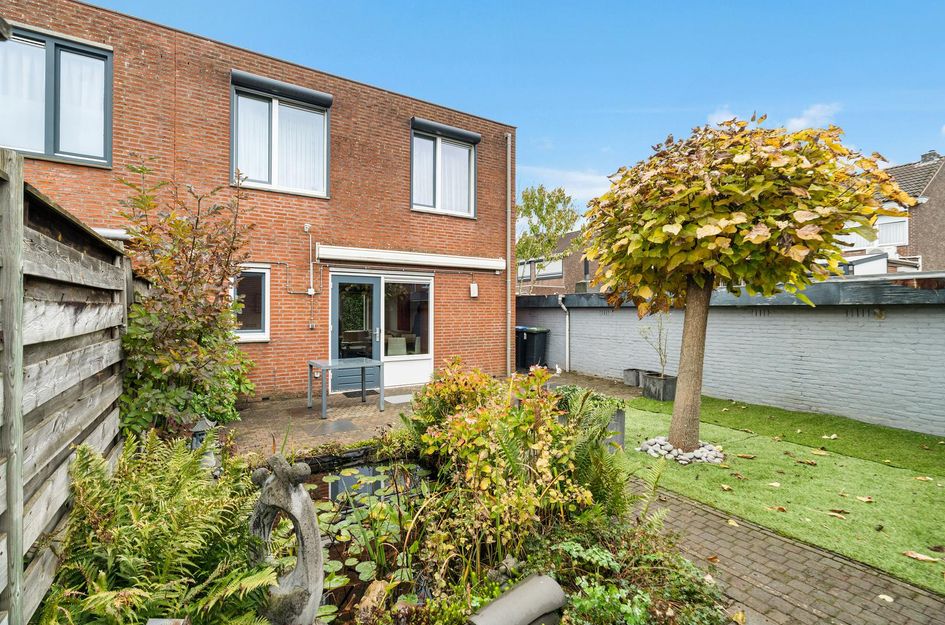 Deken Lendersstraat 31