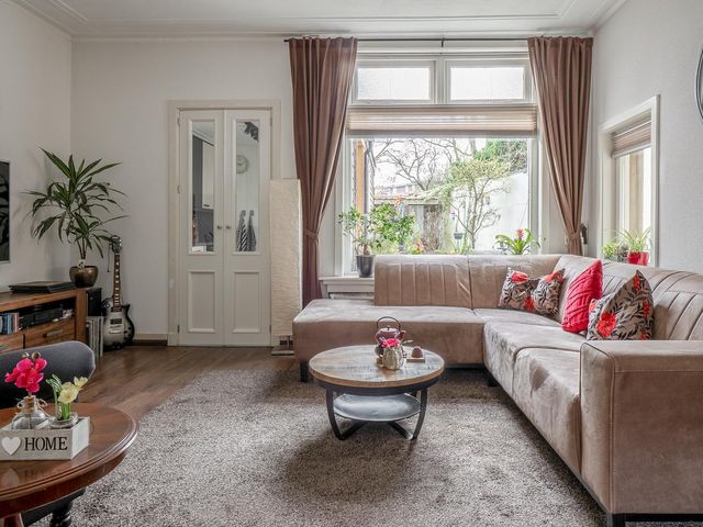 Gronausevoetpad 18, Enschede