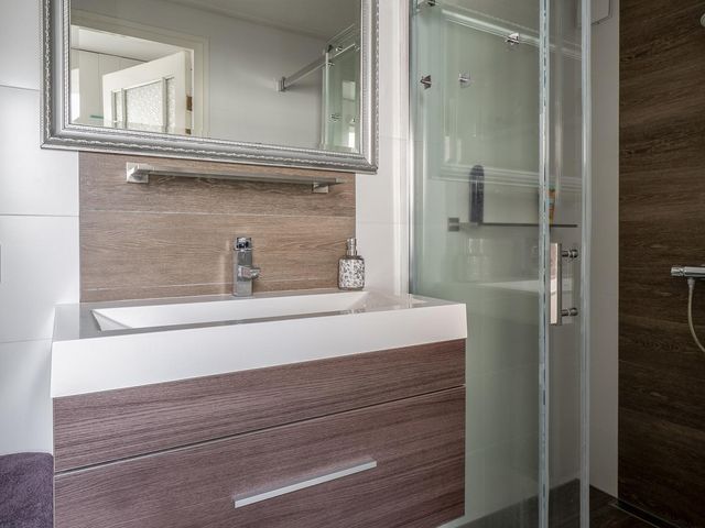 Gronausevoetpad 18, Enschede