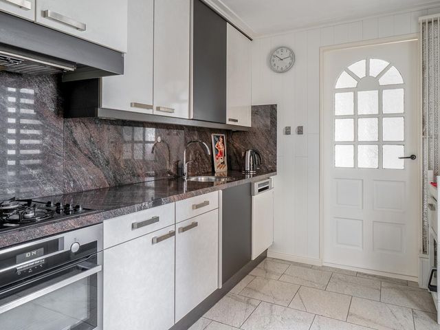 Gronausevoetpad 18, Enschede