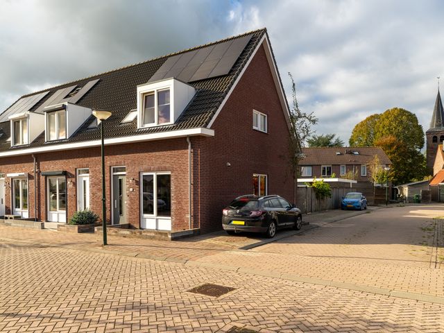 Bollenhoef 20, Eethen