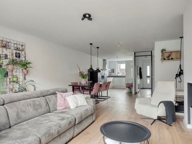 Stadhouderslaan 90, Zoeterwoude