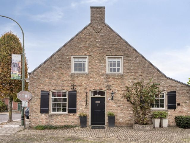 Burgemeester van Gilsestraat 1, Baarle-Nassau