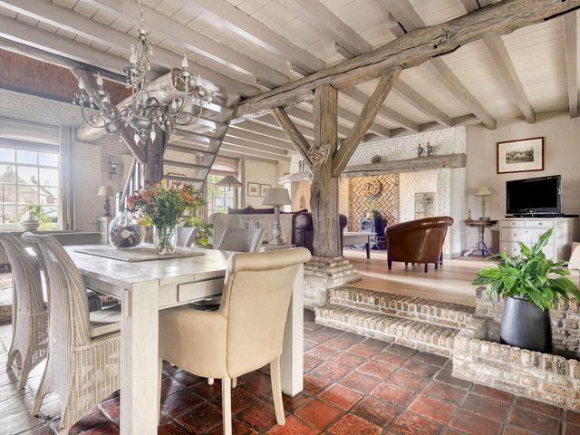 Burgemeester van Gilsestraat 1, Baarle-Nassau