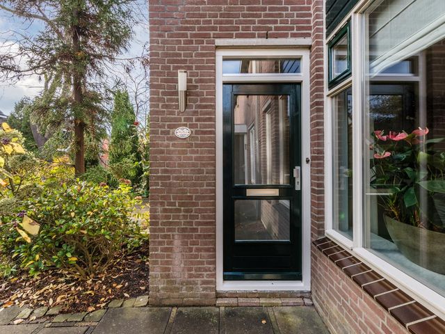 Rietgors 8, Venhuizen