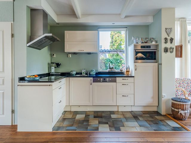 Rietgors 8, Venhuizen