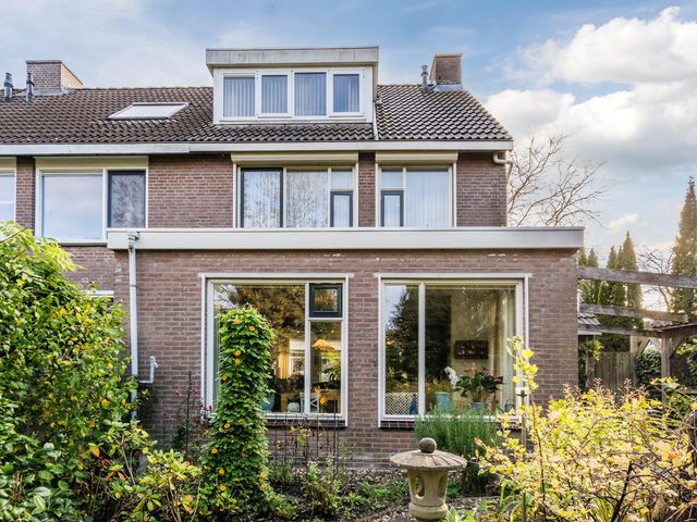 Rietgors 8, Venhuizen