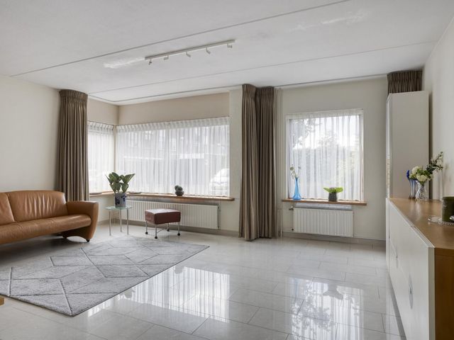 Koolzaadveld 15, Bergschenhoek