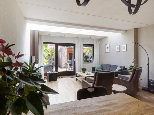 Diepenburchstraat 20a, Maasland