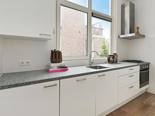 Pijnboomstraat 40, 's-Gravenhage