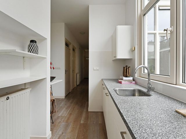 Pijnboomstraat 40, 's-Gravenhage