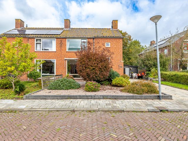 Mr Van Roijenstraat 9, Onderdendam