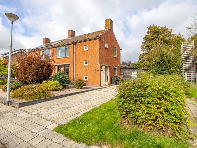 Mr Van Roijenstraat 9, Onderdendam